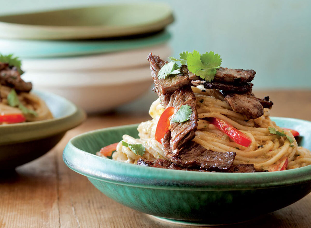 chinese noodles with beef