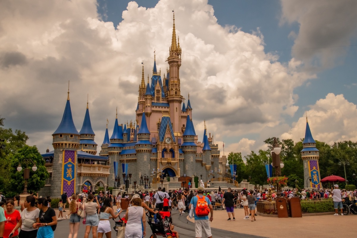 disney world cinderella castle