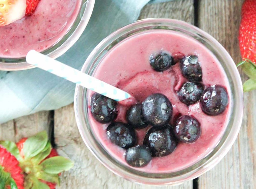 BERRY AND CAULIFLOWER SMOOTHIE