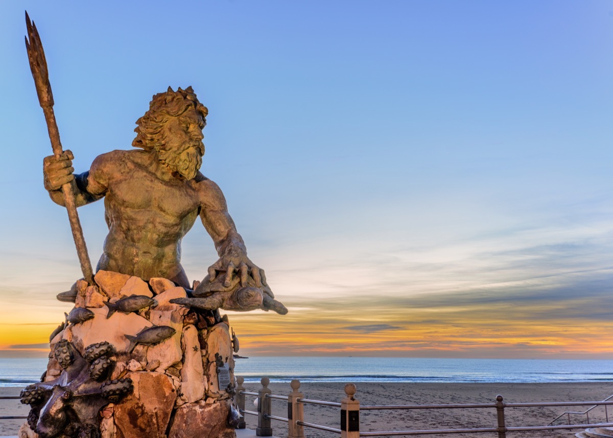 virginia beach statue of king neptune, iconic state photos