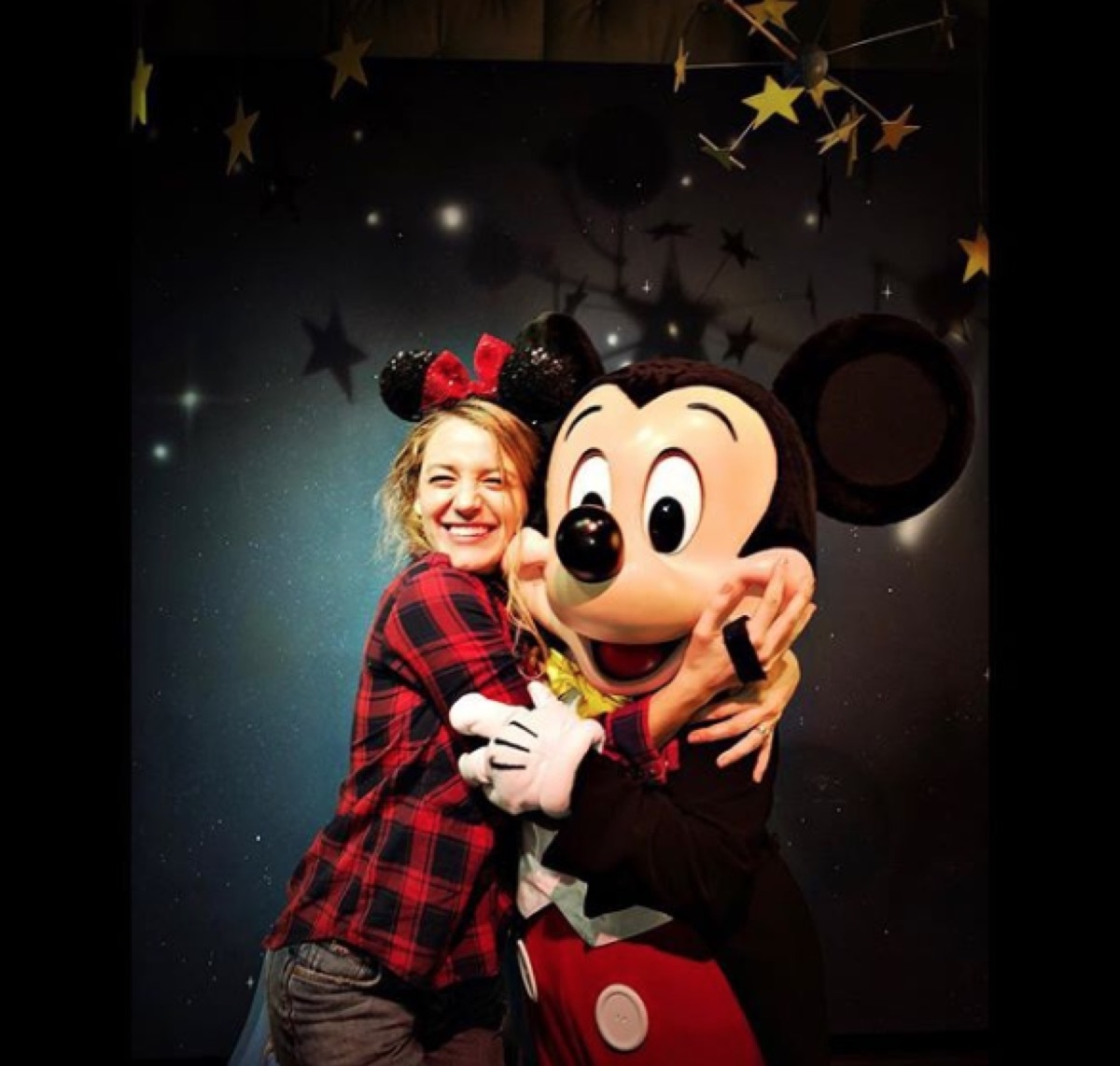 blakelively at disneyland hugging mickey mouse, disney celebs