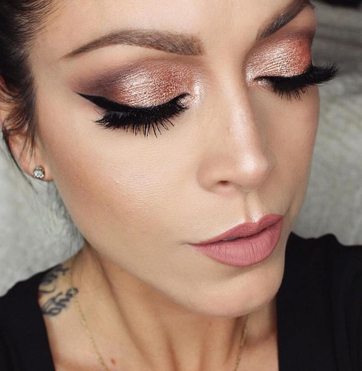 reasons-you-need-to-be-rocking-rose-gold-makeup-01