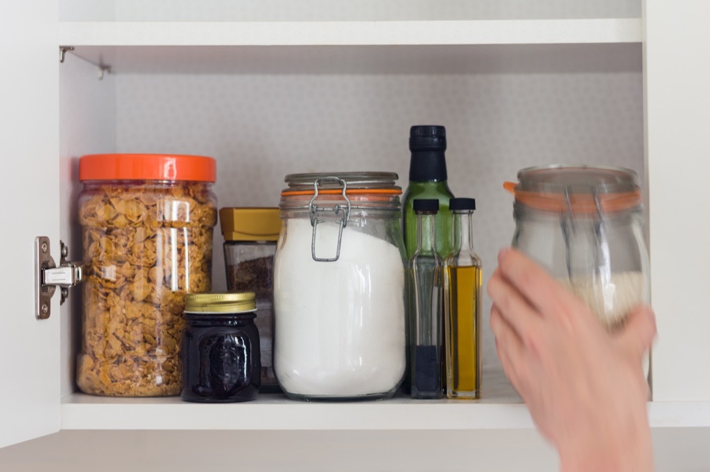 organize kitchen pantry