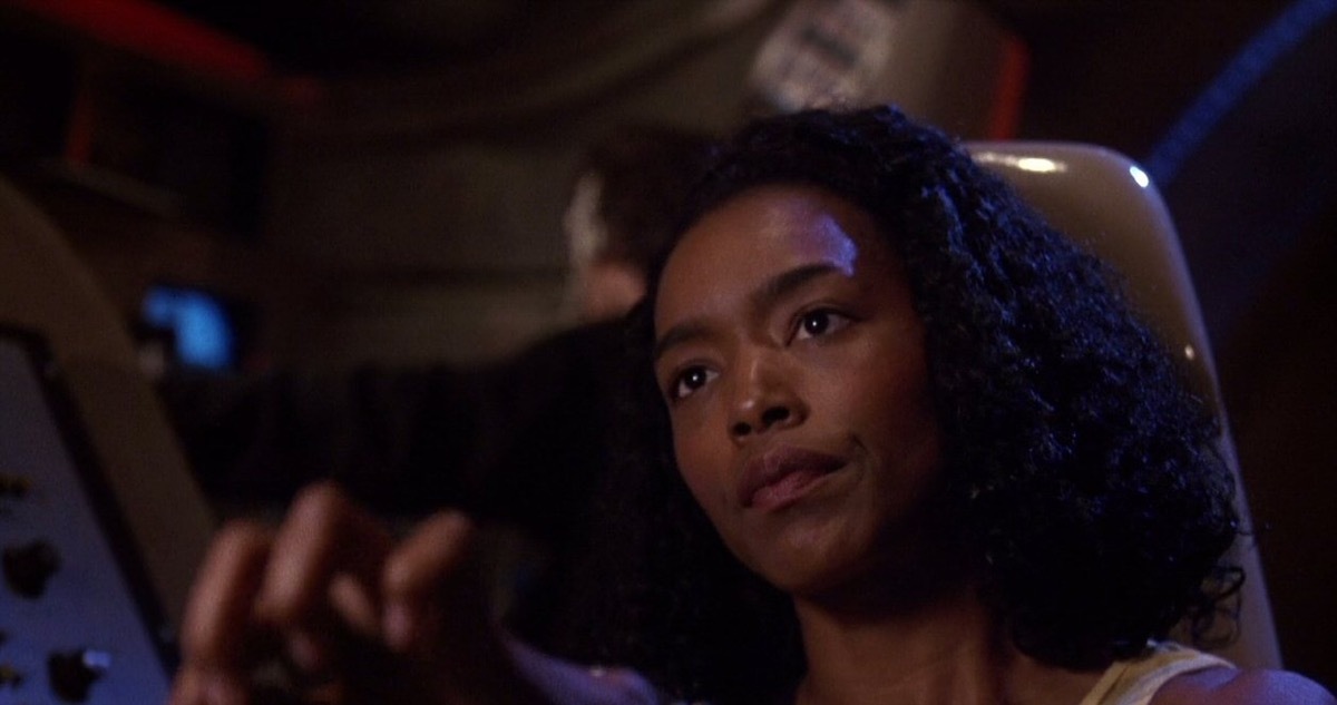 angela bassett in critters 4