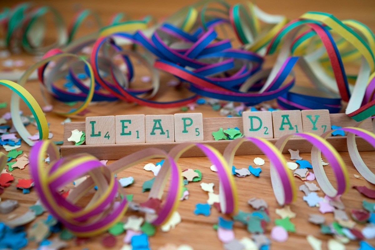 leap day party streamers