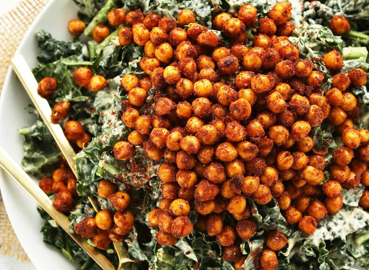 kale salad tandoori chickpeas