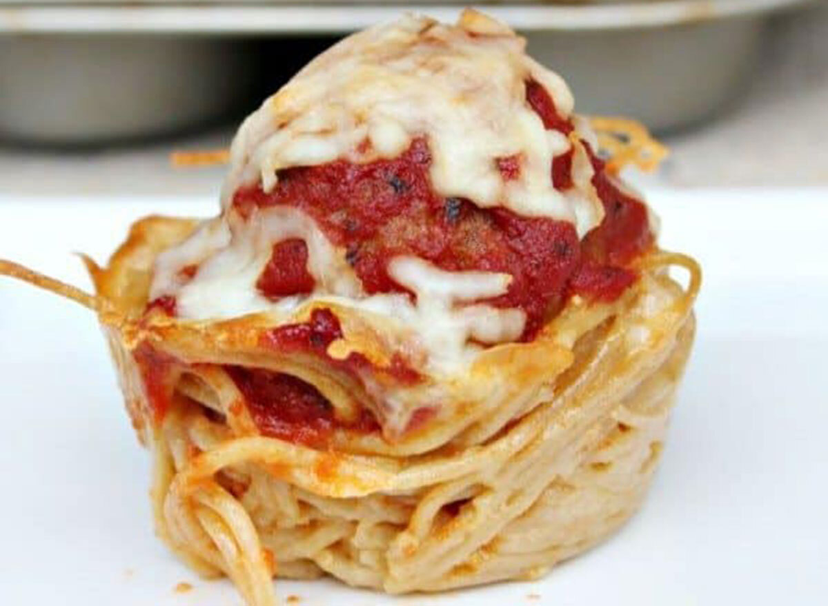 mini meatball spaghetti pie