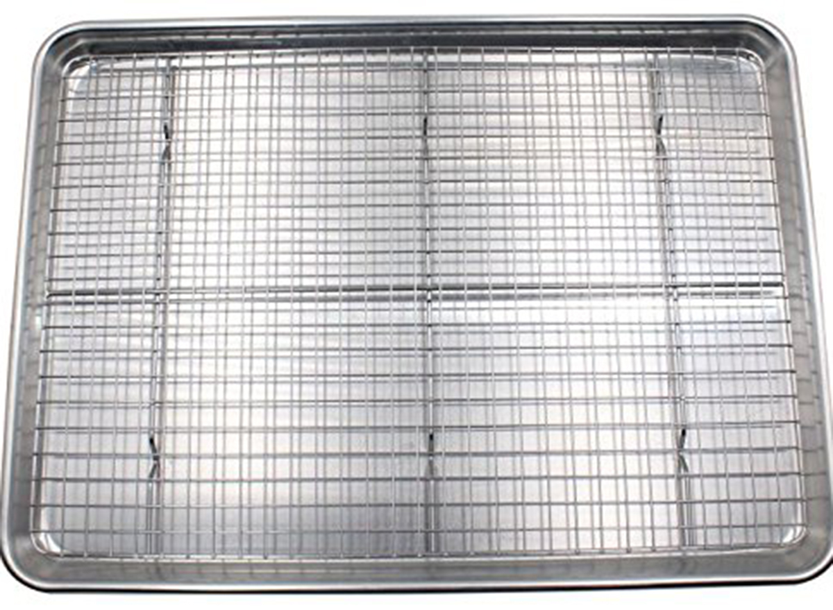 cooling-rack-on-baking-sheet