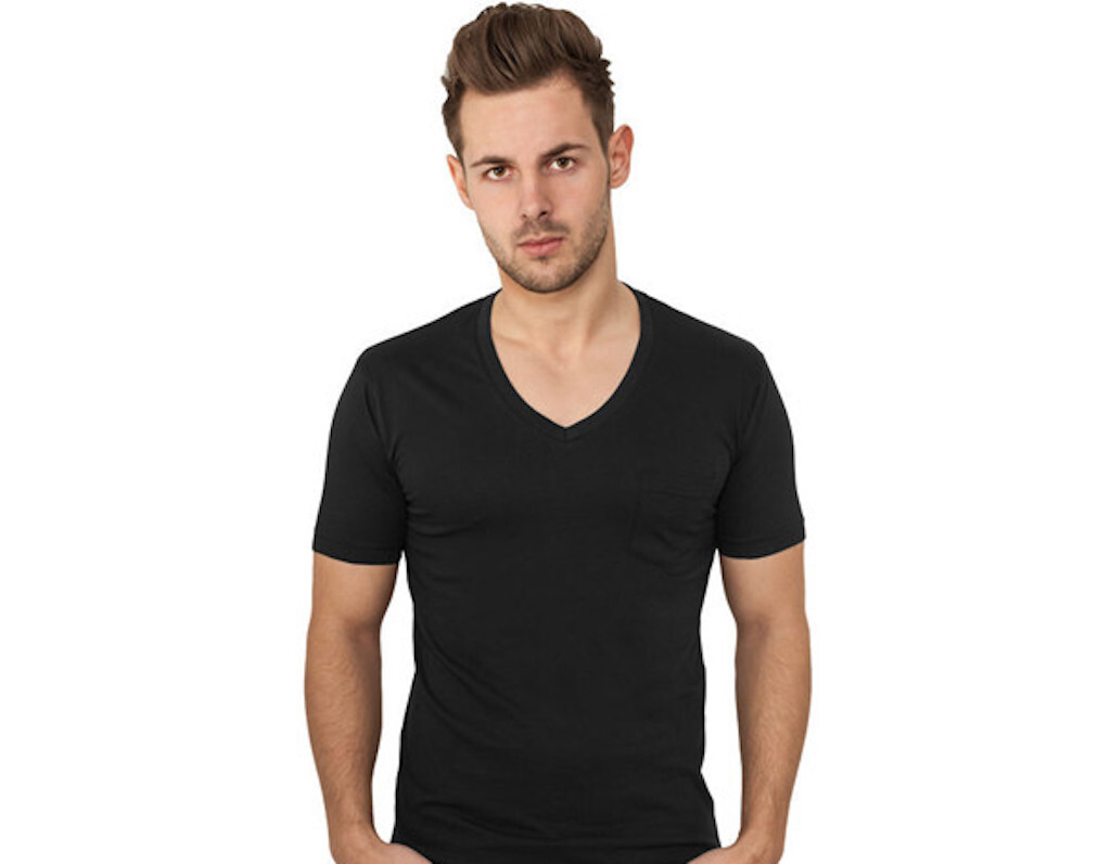 man plain black tee