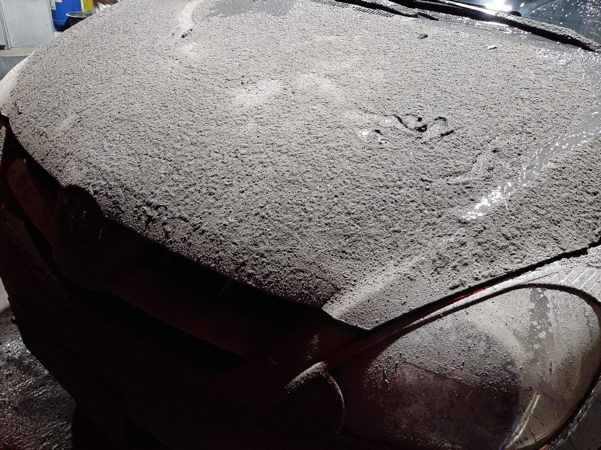 volcanic ashfall on car