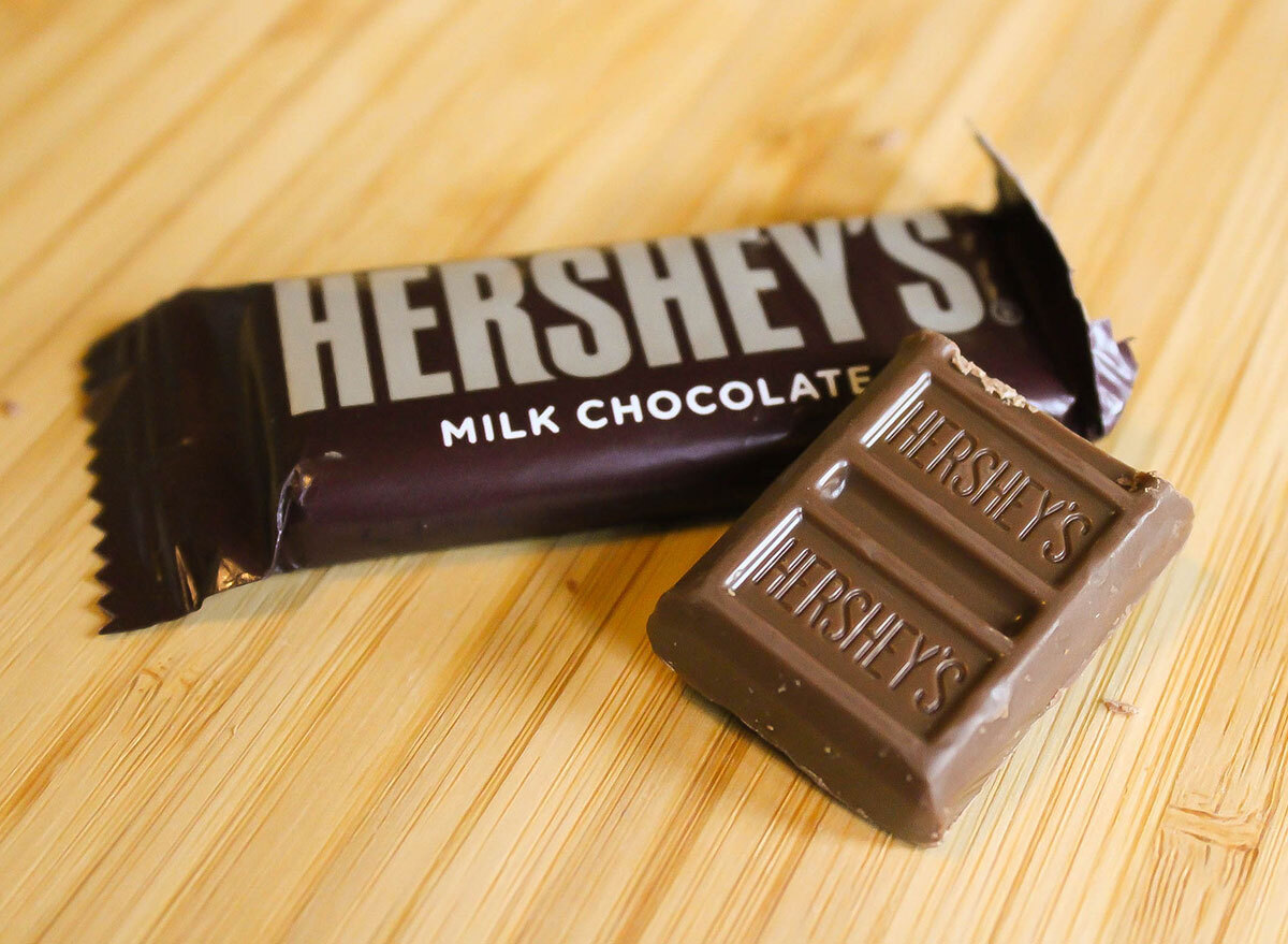 hershey bar halloween candy 100 calories