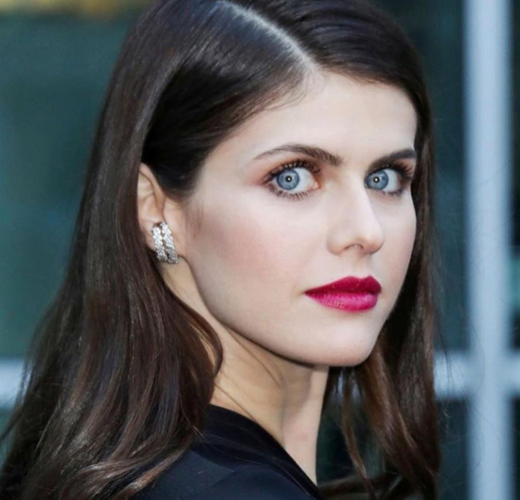 Her eyes are absolutely stunning. | Everything You need to Know about Alexandra Daddario | Her Beauty