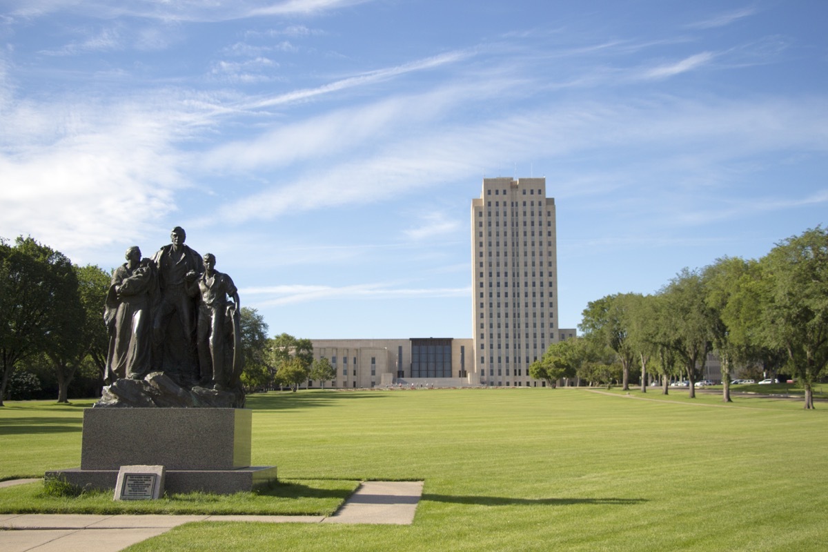 north dakota state capitol buildings