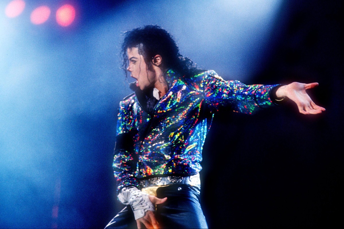 michael jackson at a concert in 1988