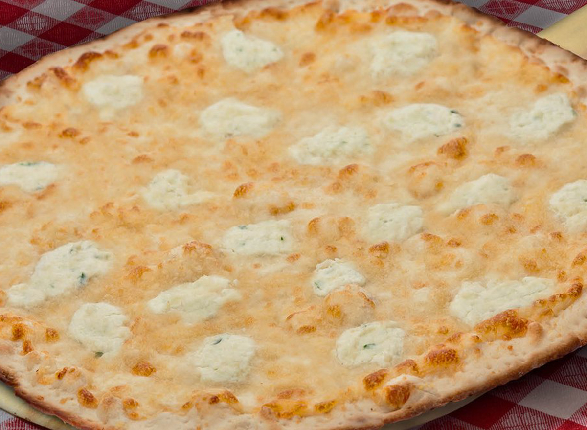 buca di beppo bianca pizza