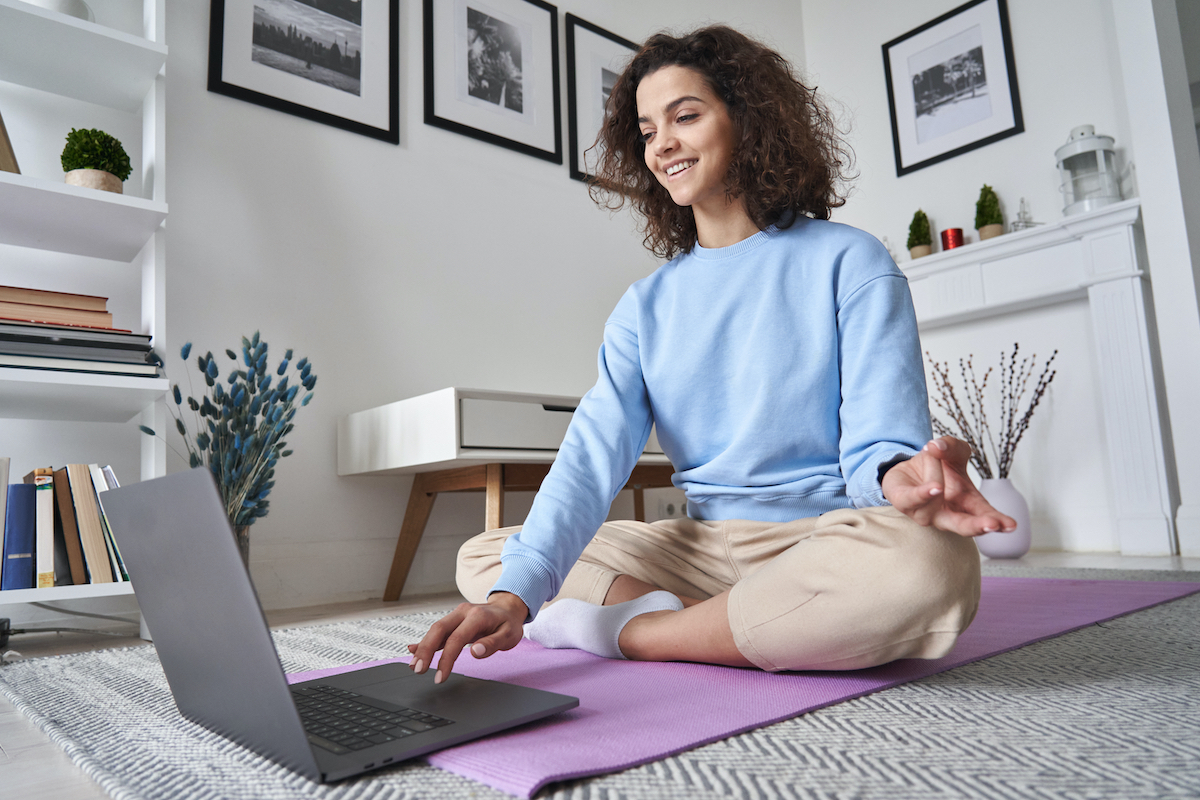 woman reading news mindfully