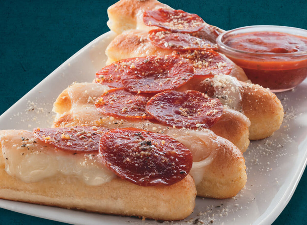 fazolis pepperoni pizza breadsticks