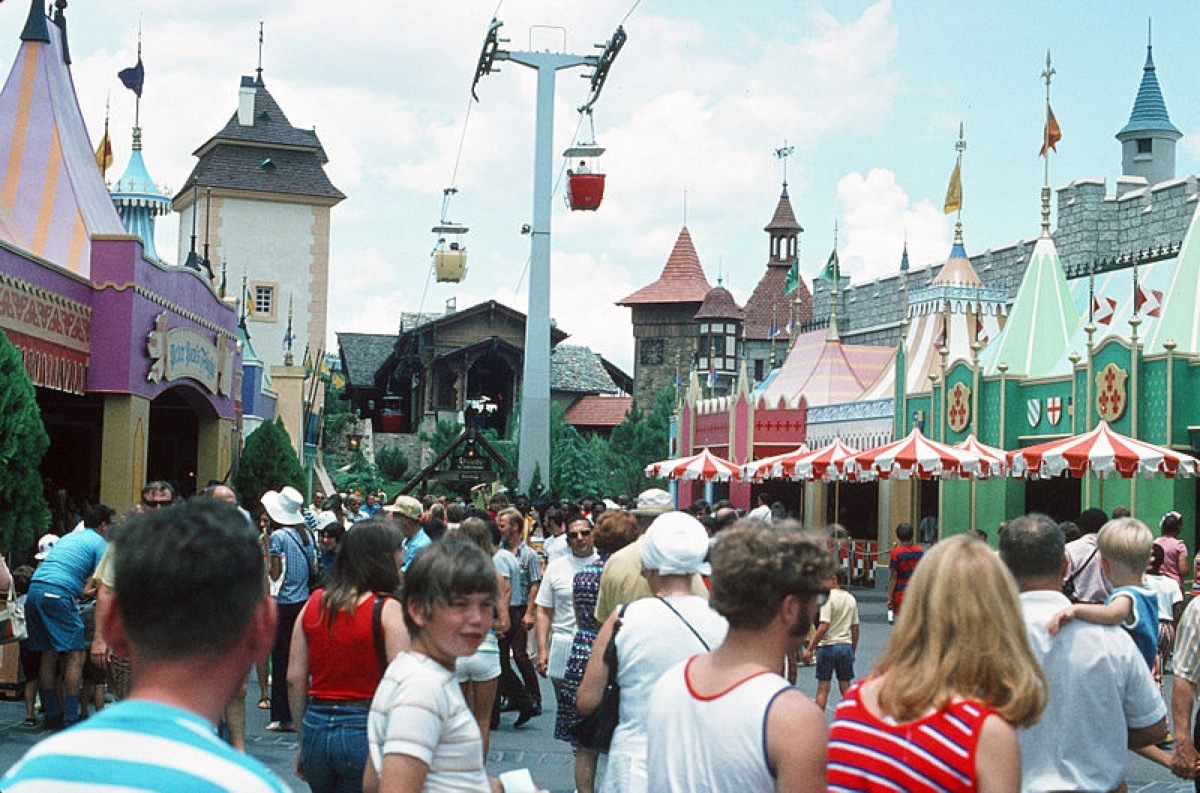 disney world 1970s photograph, family vacation, 1970s photos